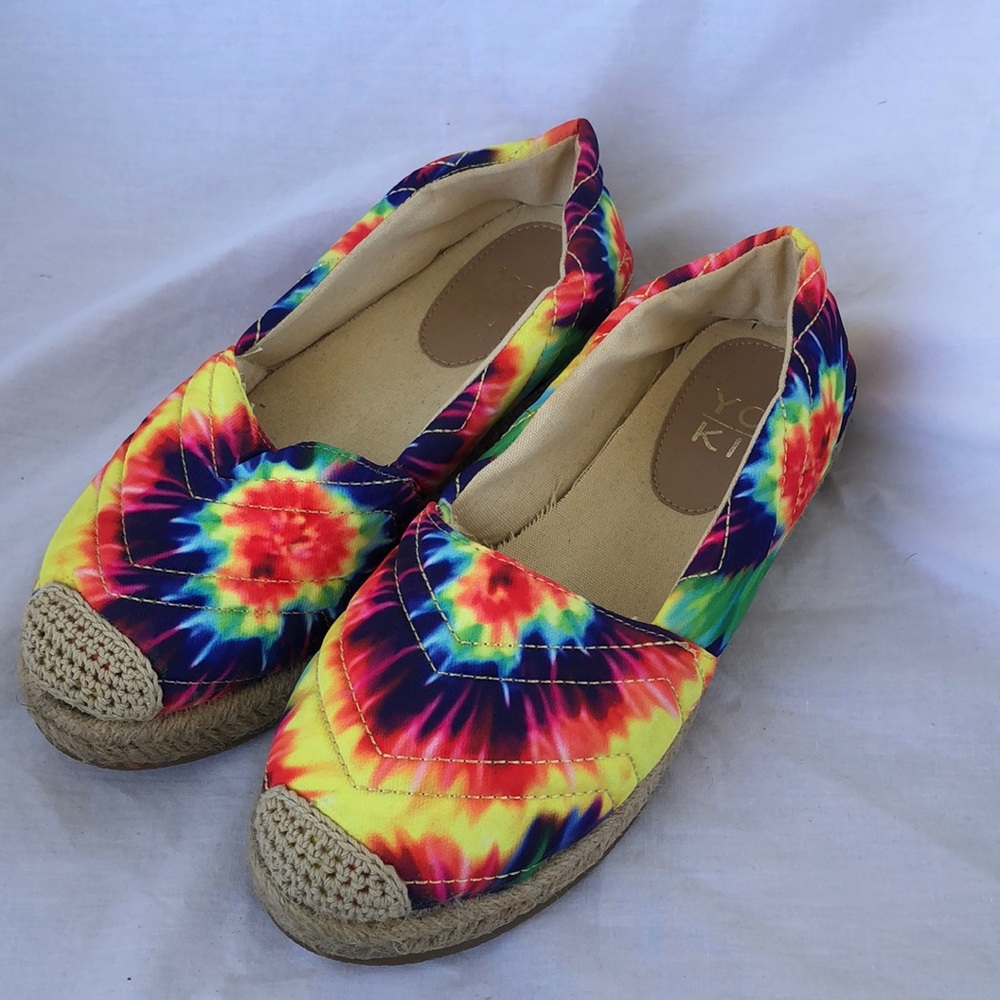Woman’s Tie dye spring espadrilles size 6 colorful slip on shoes